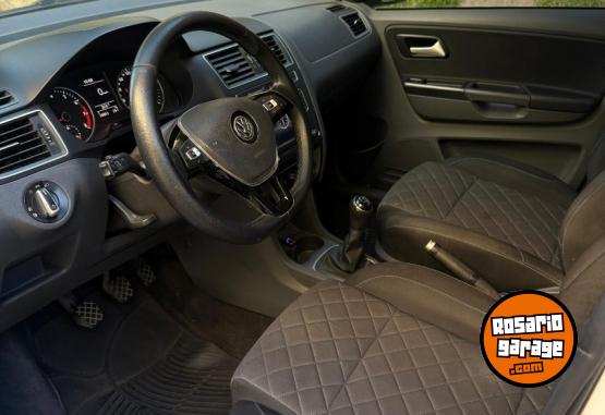 Autos - Volkswagen Suran highline 2019 GNC 125000Km - En Venta