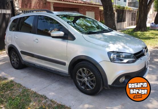 Autos - Volkswagen Suran cross 2014 GNC 180000Km - En Venta