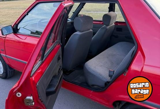 Autos - Renault 9 1996 Nafta 170000Km - En Venta