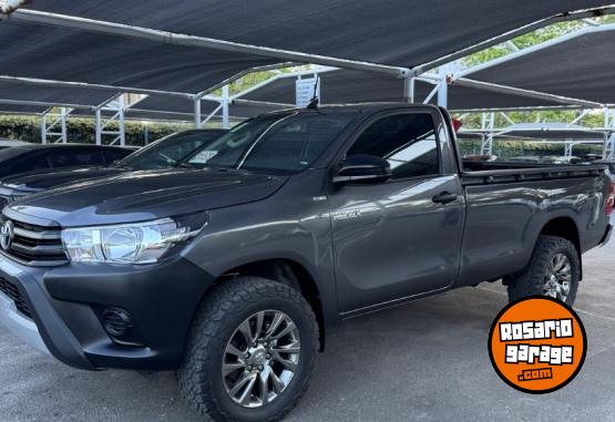 Camionetas - Toyota Hilux 2025 Diesel 2000Km - En Venta