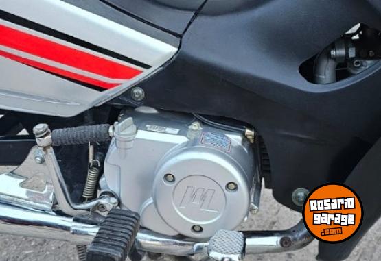 Motos - Motomel Blitz full 2023 Nafta 3500Km - En Venta