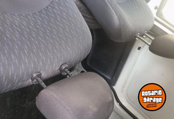 Utilitarios - Renault Kangoo 2016 Nafta 150000Km - En Venta