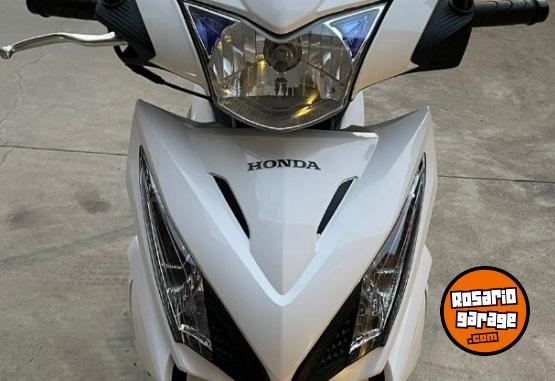 Motos - Honda Wave 2024 Nafta 8100Km - En Venta