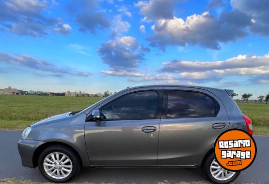 Autos - Toyota Etios XLs 2016 Nafta 47200Km - En Venta