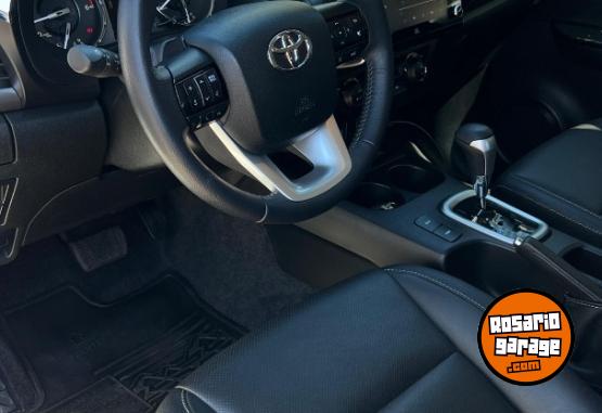 Camionetas - Toyota Hilux srx 2023 Diesel 29000Km - En Venta