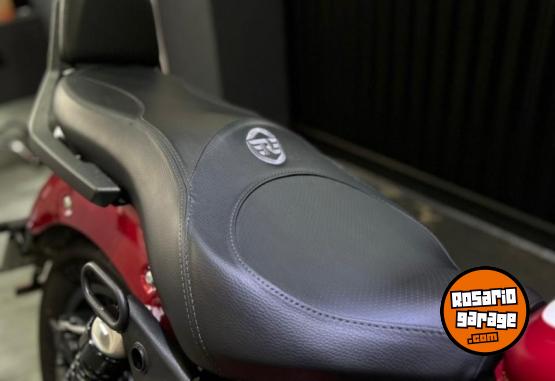 Motos - Royal Enfield super meteor 650 2025 Nafta 600Km - En Venta