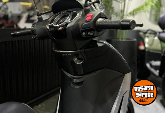 Motos - Piaggio BEVERLY 300 S 2020 Nafta 9265Km - En Venta