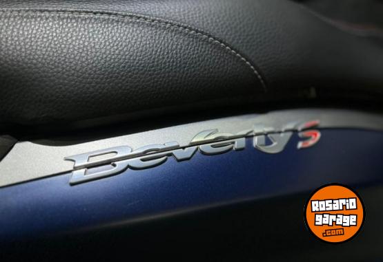 Motos - Piaggio BEVERLY 300 S 2020 Nafta 9265Km - En Venta