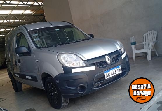 Utilitarios - Renault Kangoo 2017 GNC 190Km - En Venta