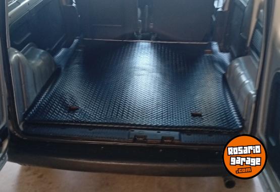 Utilitarios - Renault Kangoo 2017 GNC 190Km - En Venta