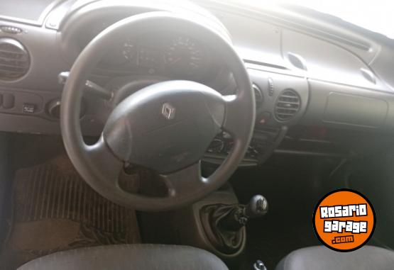 Utilitarios - Renault Kangoo 2017 GNC 190Km - En Venta