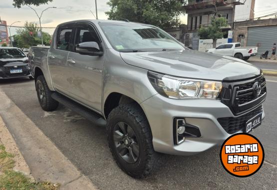 Camionetas - Toyota HILUX SRV 4X4 AT 2019 Diesel 96000Km - En Venta