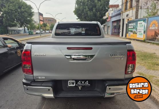 Camionetas - Toyota HILUX SRV 4X4 AT 2019 Diesel 96000Km - En Venta