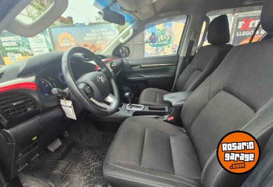 Camionetas - Toyota HILUX SRV 4X4 AT 2019 Diesel 96000Km - En Venta