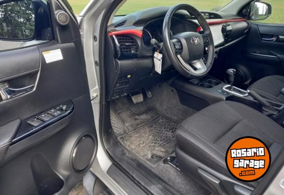 Camionetas - Toyota HILUX SRV 4X4 AT 2019 Diesel 96000Km - En Venta