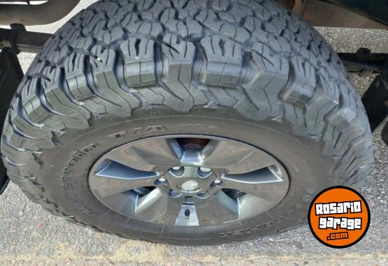 Camionetas - Toyota HILUX SRV 4X4 AT 2019 Diesel 96000Km - En Venta