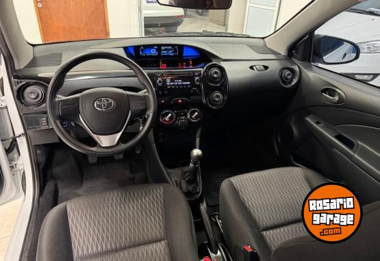 Autos - Toyota ETIOS X 2023 Nafta 19500Km - En Venta