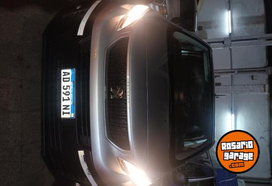 Utilitarios - Peugeot Expert 2018 Diesel 120000Km - En Venta