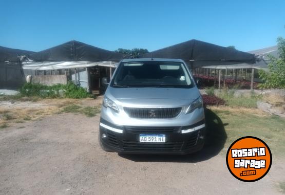 Utilitarios - Peugeot Expert 2018 Diesel 120000Km - En Venta