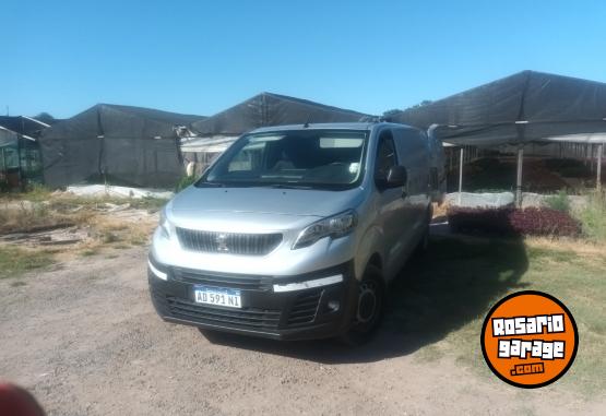 Utilitarios - Peugeot Expert 2018 Diesel 120000Km - En Venta