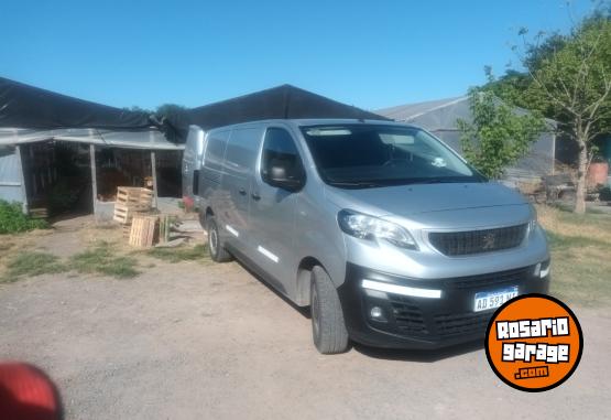 Utilitarios - Peugeot Expert 2018 Diesel 120000Km - En Venta