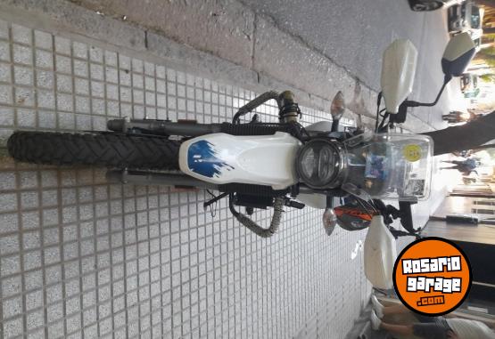 Motos - Hero Xpulse 200 2024 Nafta 14000Km - En Venta