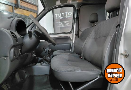Utilitarios - Renault Kangoo 2017 Nafta 141000Km - En Venta