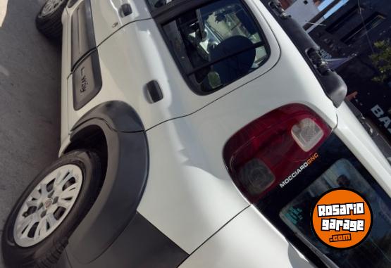 Autos - Fiat Uno 2011 GNC 130000Km - En Venta