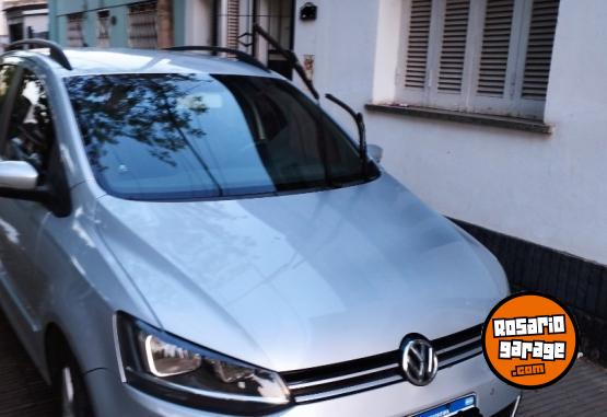 Autos - Volkswagen Suran Highline 2017 Nafta 135000Km - En Venta