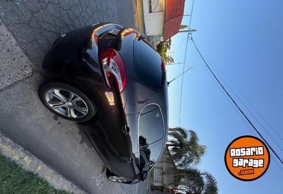 Autos - Peugeot 208 feline 2013 Nafta 111000Km - En Venta