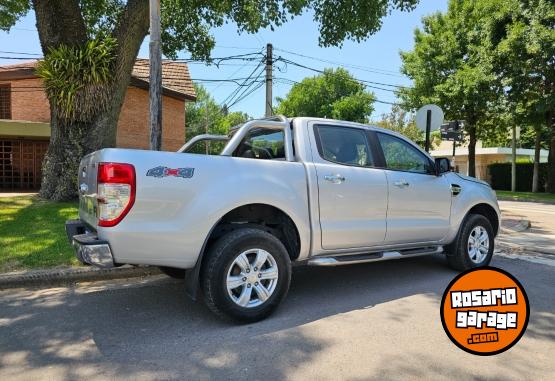 Camionetas - Ford Ranger 4x4 2023 Diesel 61000Km - En Venta