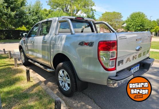 Camionetas - Ford Ranger 4x4 2023 Diesel 61000Km - En Venta