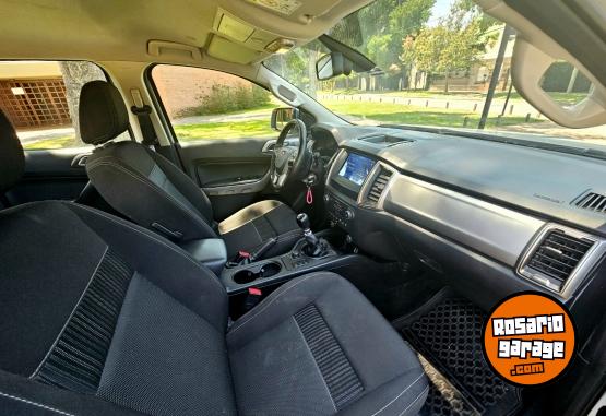 Camionetas - Ford Ranger 4x4 2023 Diesel 61000Km - En Venta