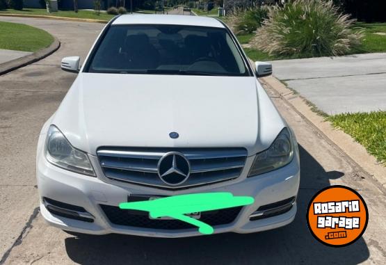 Autos - Mercedes Benz C 200 city cuero 2013 Nafta 210000Km - En Venta
