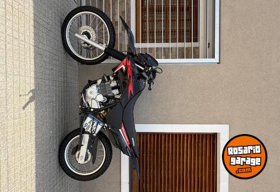 Motos - Honda Tornado xr 250 2022 Nafta 7500Km - En Venta