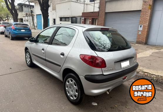 Autos - Peugeot 206 2010 Nafta 190000Km - En Venta