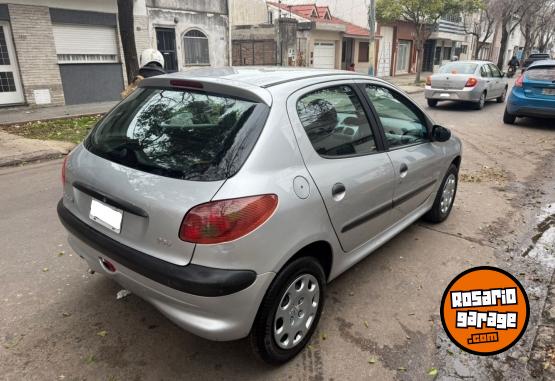 Autos - Peugeot 206 2010 Nafta 190000Km - En Venta