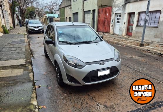 Autos - Ford Fiesta Max 2011 Diesel 150000Km - En Venta