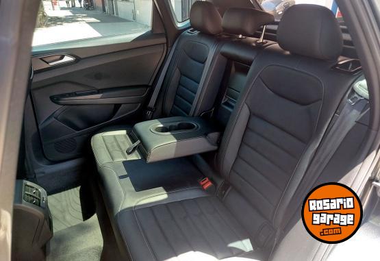 Camionetas - Volkswagen TAOS Highline 2022 Nafta 30000Km - En Venta