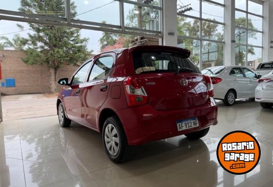 Autos - Toyota Etios 2023 Nafta 30000Km - En Venta
