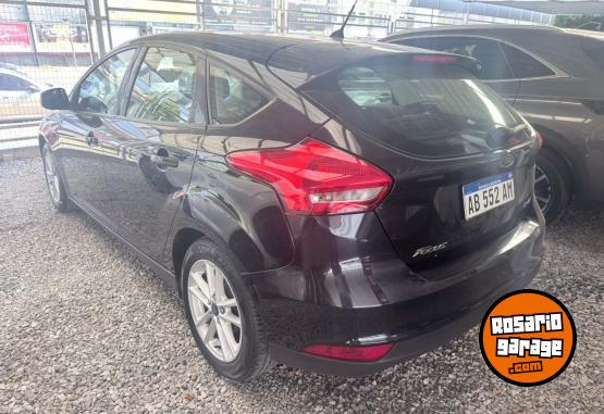 Autos - Ford FOCUS 5P 1.6L N S 2017 Nafta 77000Km - En Venta
