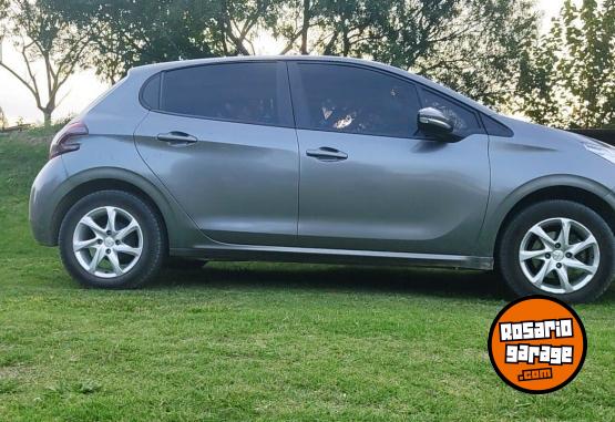 Autos - Peugeot 2015 2015 Nafta 142000Km - En Venta