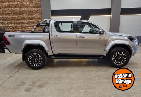 Camionetas - Toyota TOYOTA HILUX SRX 4X4 AT 2026 Diesel 0Km - En Venta