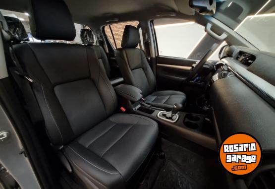 Camionetas - Toyota TOYOTA HILUX SRX 4X4 AT 2026 Diesel 0Km - En Venta