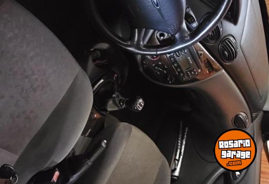 Autos - Ford Focus Guia sedan 1999 Diesel 132200Km - En Venta