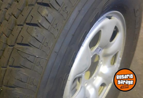 Accesorios para Autos - Cubiertas (Sin Rodar)Bridgestone 265/70/16 - En Venta