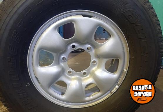 Accesorios para Autos - Cubiertas (Sin Rodar)Bridgestone 265/70/16 - En Venta