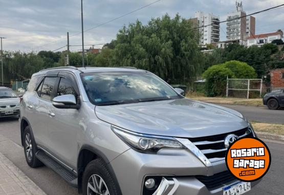 Camionetas - Toyota Sw4 srx 2016 Diesel 140000Km - En Venta
