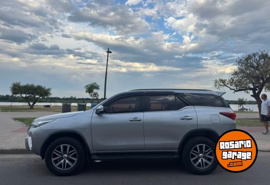 Camionetas - Toyota Sw4 srx 2016 Diesel 140000Km - En Venta