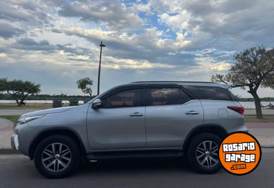 Camionetas - Toyota Sw4 srx 2016 Diesel 140000Km - En Venta